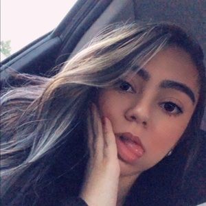 Meet your Posher, Leanne